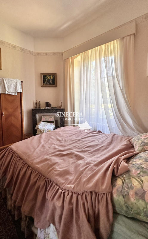 Maison - 140 m² - 9 pièces