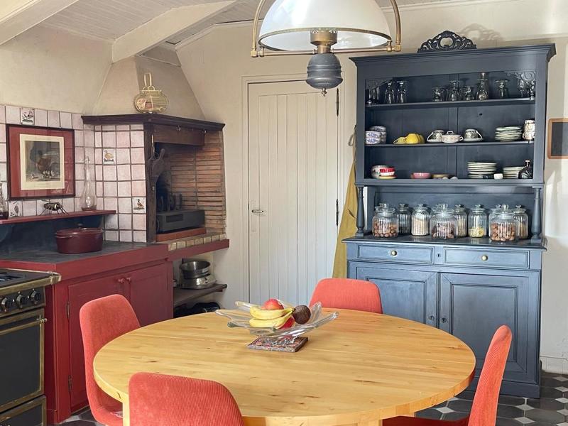 Demeure - 140 m² - 5 pièces