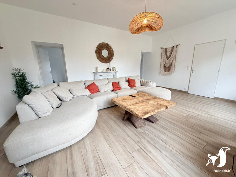 Maison - 222 m² - 7 pièces