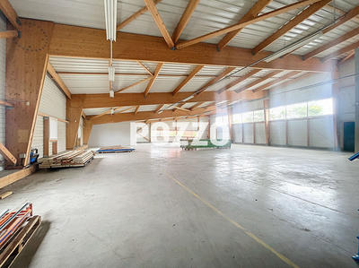 Local d'activité / Entrepôt - 798 m² - 9 pièces