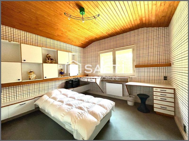 Maison - 213 m² - 8 pièces