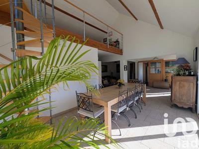 Maison - 186 m² - 8 pièces