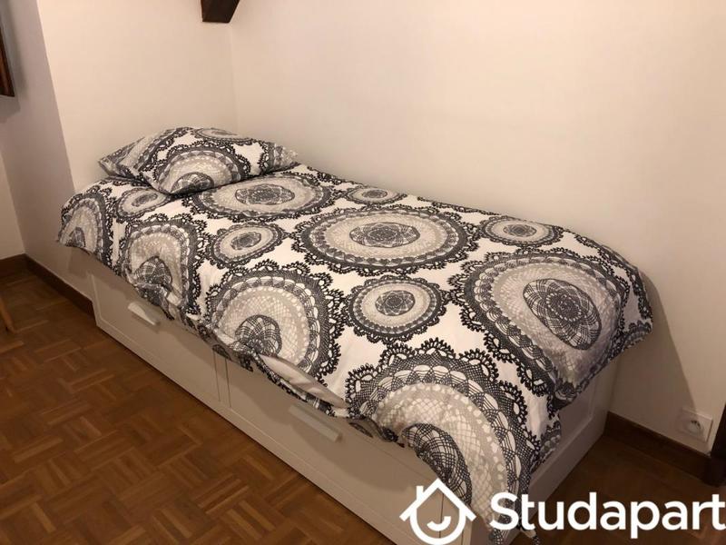 Chambre - 13 m² - 1 pièce