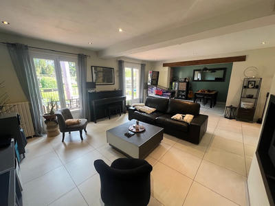 Maison - 160 m² - 7 pièces