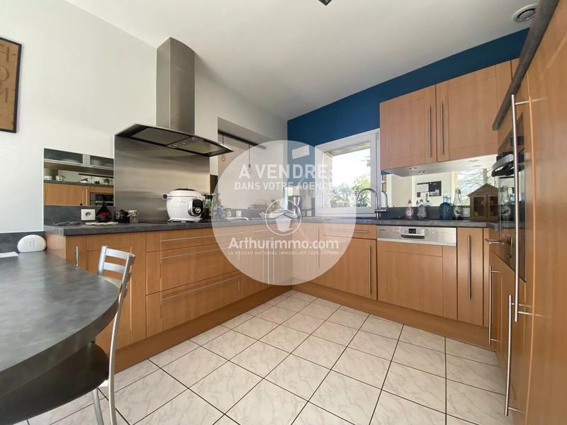 Maison - 160 m² - 8 pièces