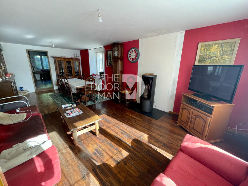 Maison - 198 m² - 6 pièces