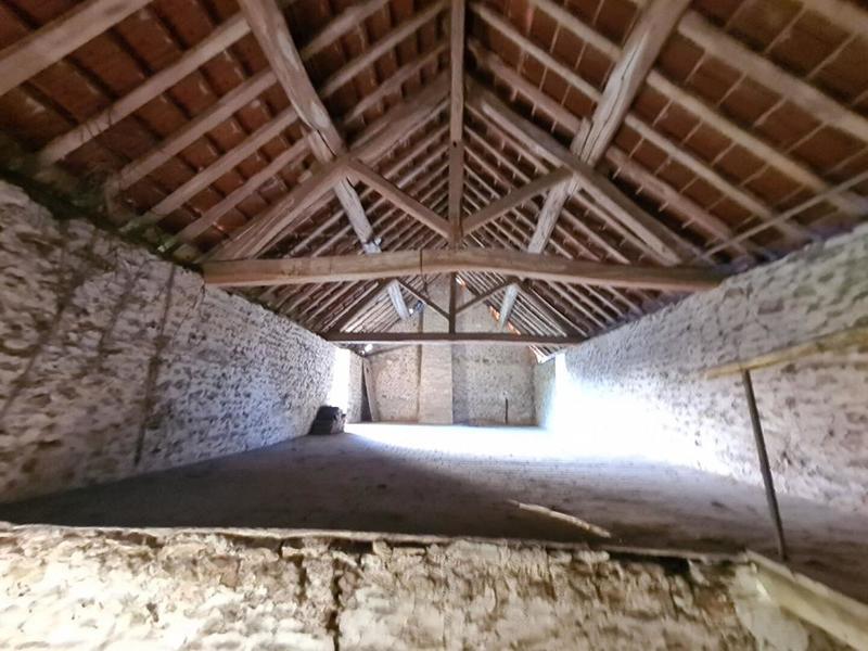 Grange - 62 m² - 4 pièces