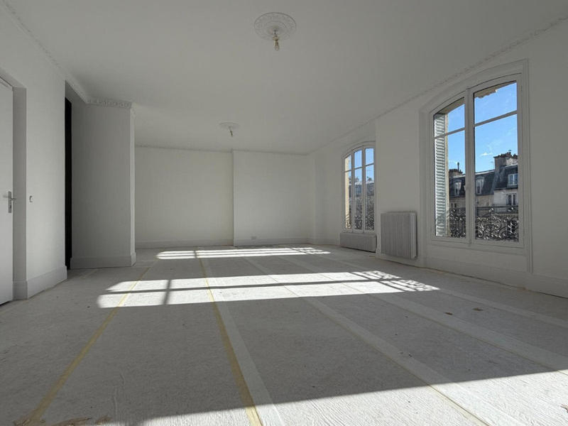 Appartement - 230 m² - 8 pièces