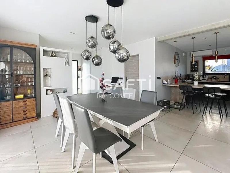 Maison - 127 m² - 5 pièces