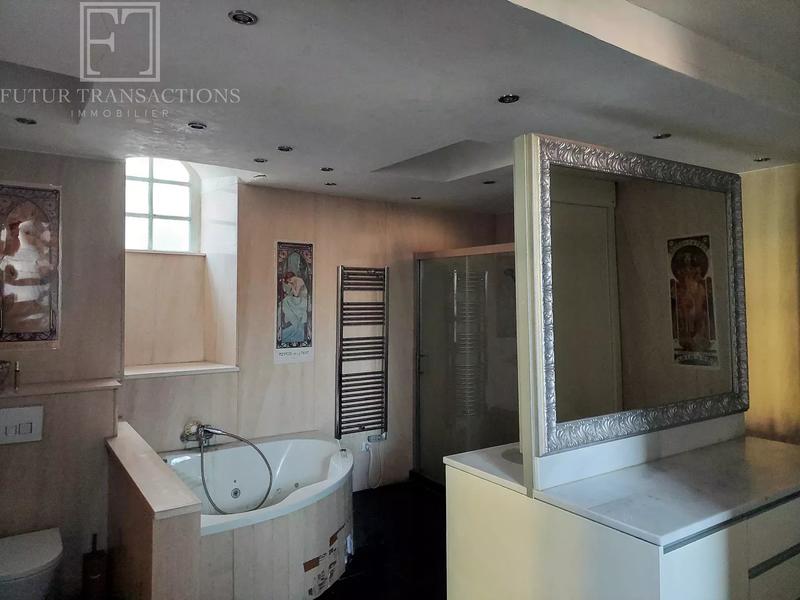 Maison de village - 340 m² - 11 pièces