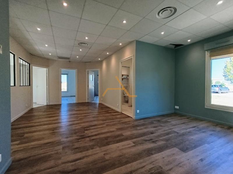 Bureau - 107 m² - 6 pièces