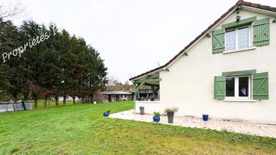 Maison - 135 m² - 10 pièces
