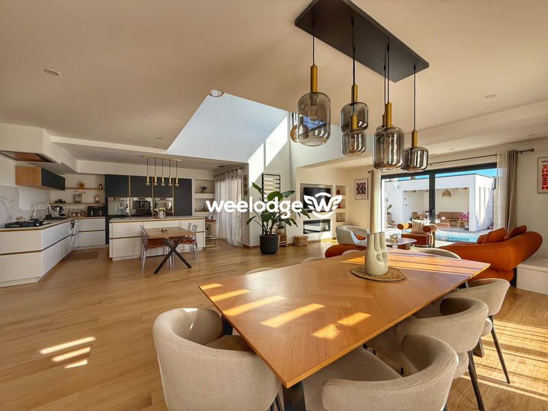 Maison contemporaine - 197 m² - 6 pièces