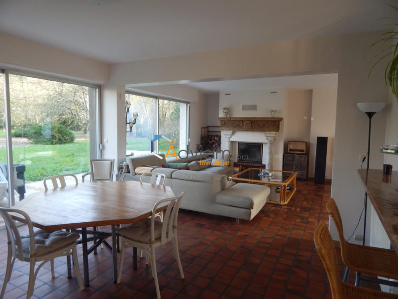 Villa - 250 m² - 8 pièces