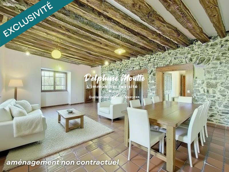 Maison - 196 m² - 5 pièces