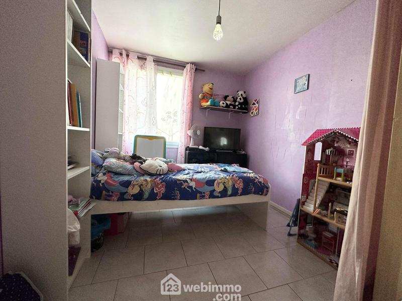 Appartement - 85 m² - 5 pièces