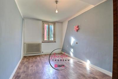 Maison - 92 m² - 5 pièces