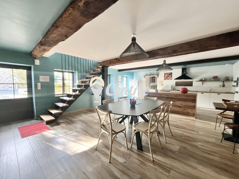 Maison - 153 m² - 5 pièces