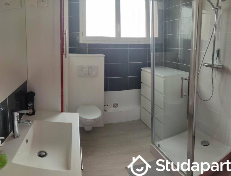 Chambre - 9 m² - 1 pièce