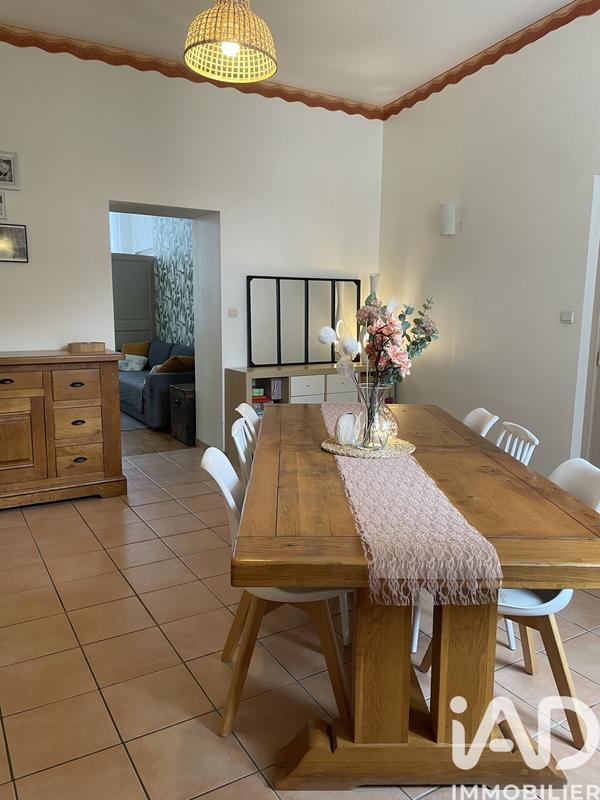 Maison - 220 m² - 10 pièces