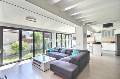 Maison - 150 m² - 7 pièces