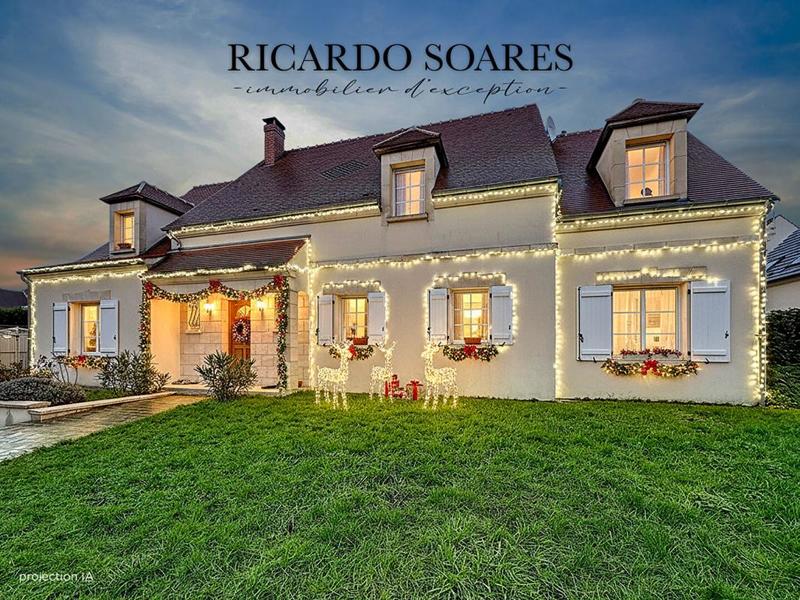 Maison - 235 m² - 7 pièces