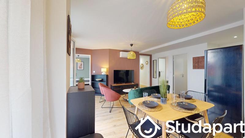 Chambre - 11 m² - 1 pièce