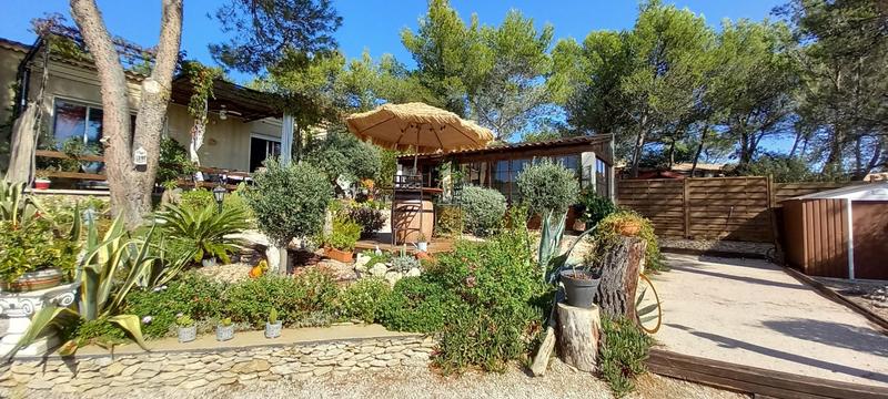 Maison traditionnelle - 185 m² - 7 pièces