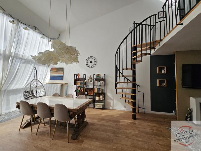 Appartement - 135 m² - 5 pièces