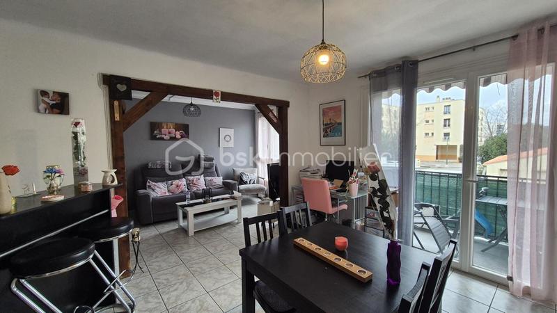 Appartement - 82 m² - 5 pièces