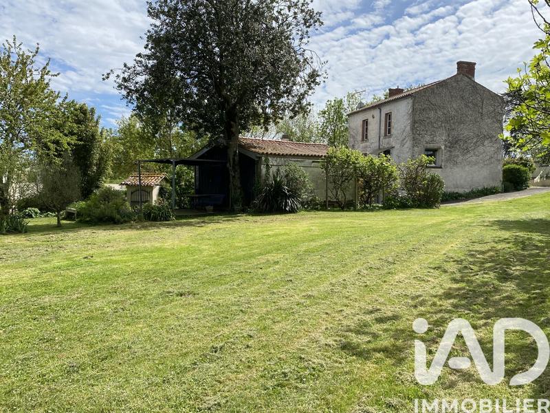 Maison de village - 90 m² - 3 pièces