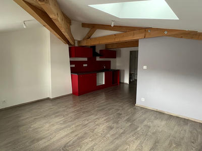 Appartement - 80 m² - 4 pièces