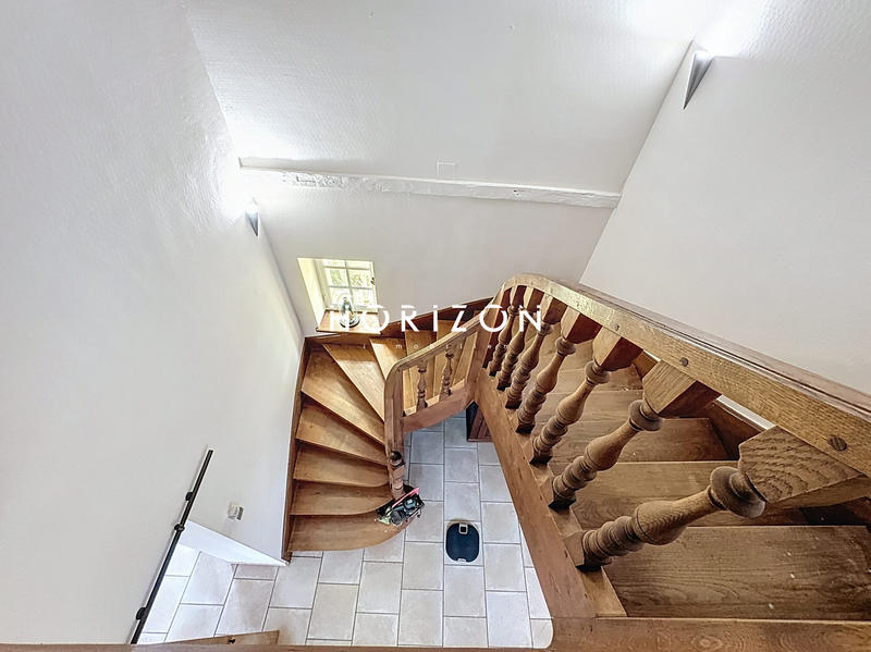 Maison ancienne - 249 m² - 9 pièces