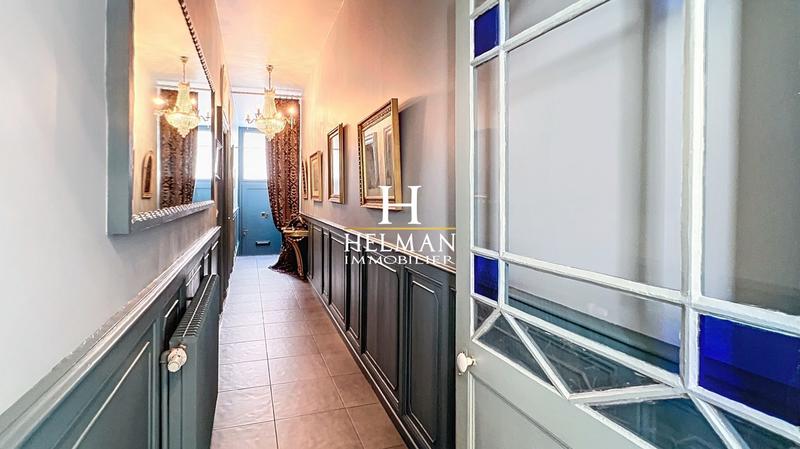 Maison - 231 m² - 8 pièces