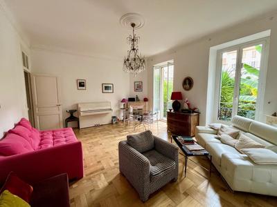 Appartement - 106 m² - 4 pièces