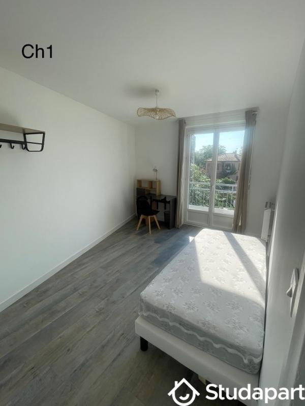 Chambre - 12 m² - 1 pièce