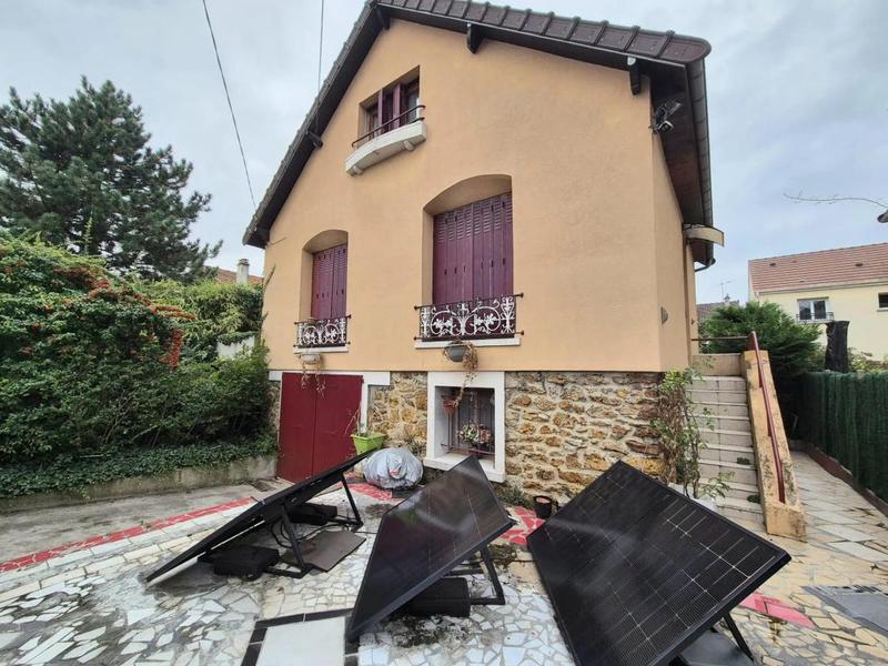 Maison - 90 m² - 4 pièces