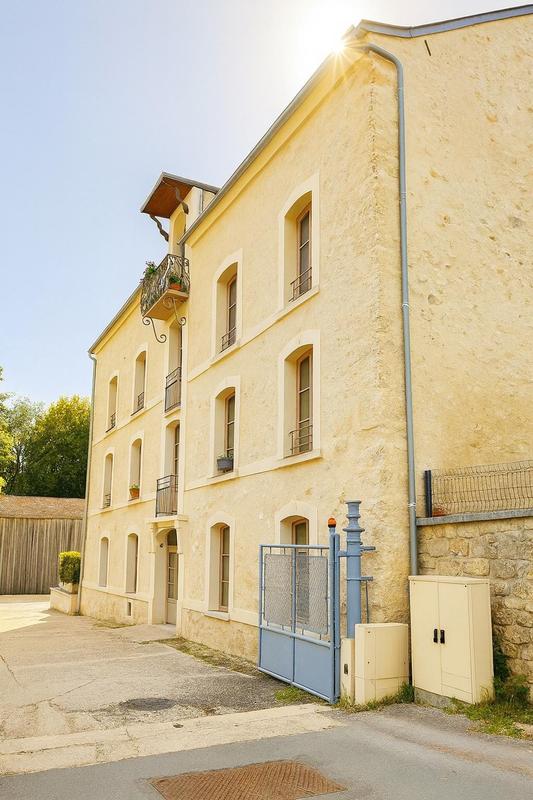 Appartement - 100 m² - 5 pièces