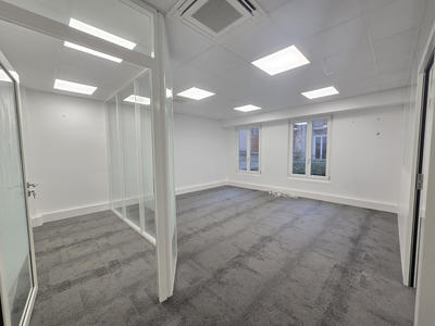 Bureau - 127 m²