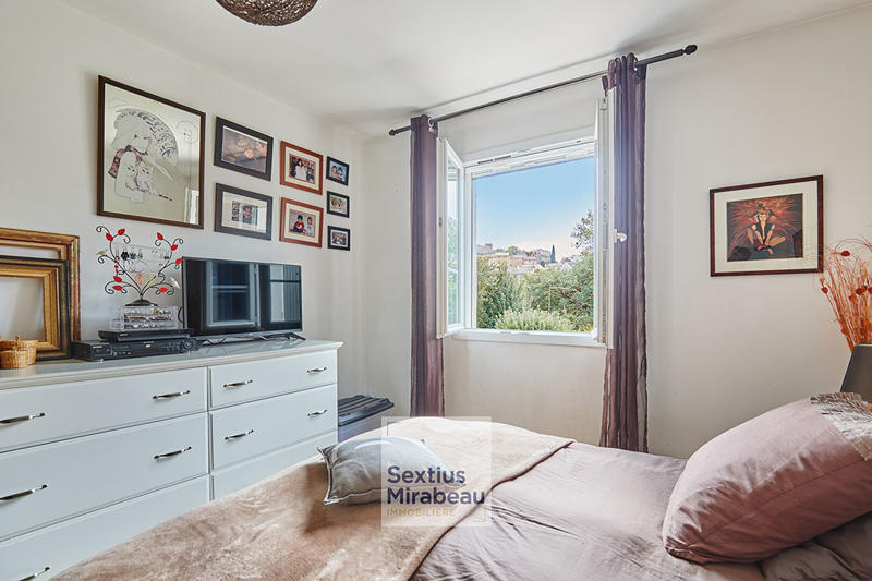 Maison - 200 m² - 6 pièces