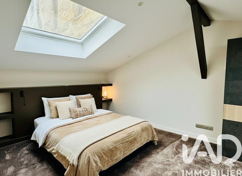 Maison - 251 m² - 5 pièces