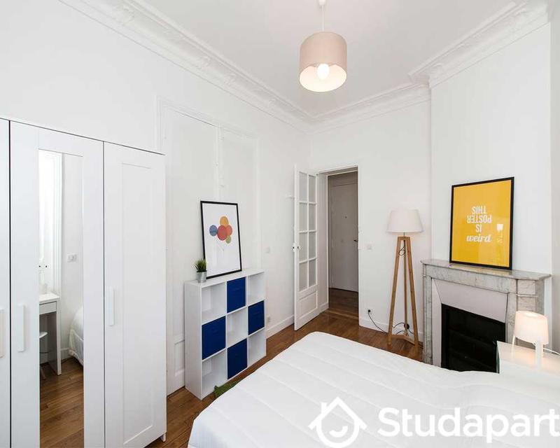 Chambre - 80 m² - 1 pièce