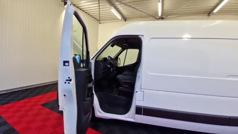 Renault Master trac f3300 l2h2 dci 135 grand confort