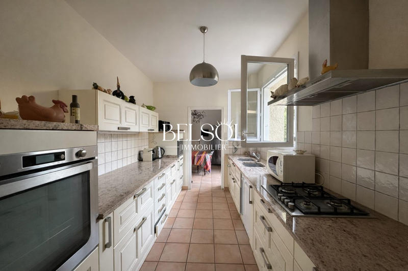 Maison - 205 m² - 6 pièces