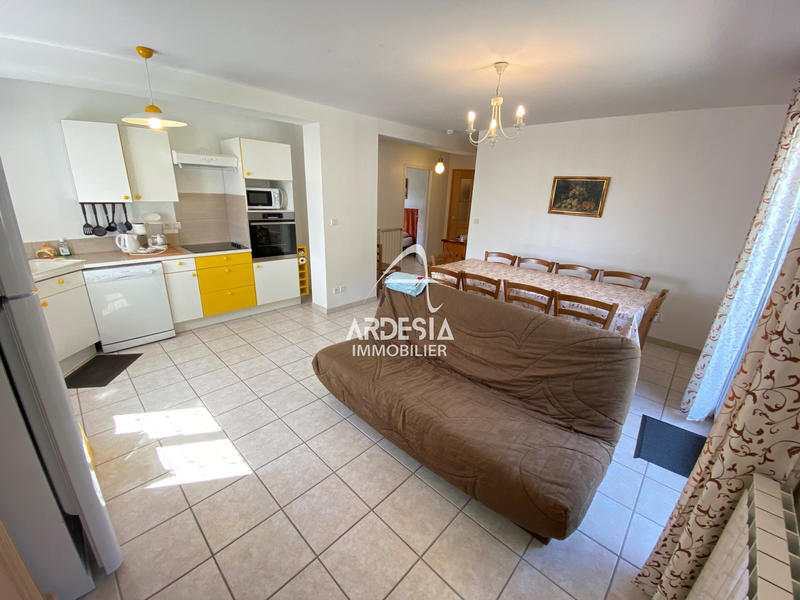 Maison - 196 m² - 15 pièces