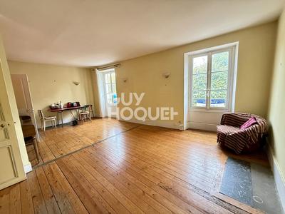 Local commercial - 200 m² - 7 pièces