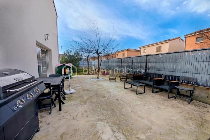 Maison jumelée - 99 m² - 5 pièces