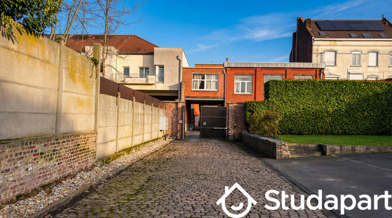 Appartement - 243 m² - 8 pièces