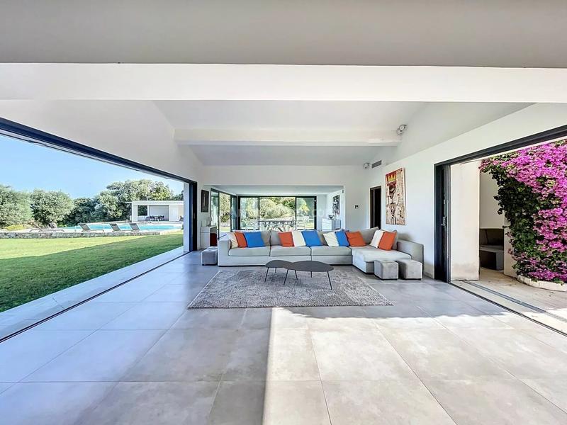 Maison - 378 m² - 7 pièces