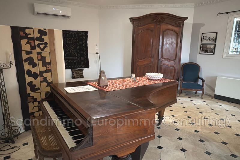 Maison - 199 m² - 5 pièces